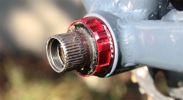 TOKEN TK888 BSA ввинчивающаяся каретка SHIMANO/GXP 68g