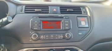 Kia Rio III Hatchback 3d 1.2 DOHC CVVT 85KM 2012 Kia Rio super stan, zdjęcie 18