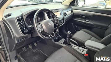 Mitsubishi Outlander III SUV Facelifting 2015 2.0 MIVEC 150KM 2016 Mitsubishi Outlander 2.0Benz manual Kamera czujniki climatronic 100 bezwyp, zdjęcie 32
