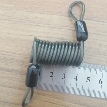 Кодовый замок с переносным тросиком безопасности