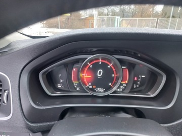 Volvo V40 II Hatchback Facelifting 2.0 D3 150KM 2018 Volvo V40 2.0 d3150 KM, zdjęcie 16