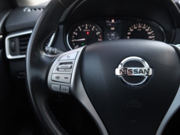 Nissan Qashqai II Crossover 1.2 DIG-T 115KM 2016 Nissan Qashqai 1.2 DIG-T, Salon Polska, zdjęcie 15