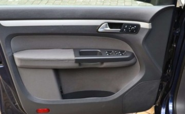 Volkswagen Touran II 1.6 TDI 105KM 2011 Volkswagen Touran Volkswagen Touran 1.6 Diesel 105KM, zdjęcie 32