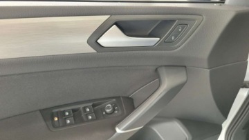 Volkswagen Touran III 1.6 TDI 110KM 2016 Volkswagen Touran TOURAN 7foteli Navi Aktywny tempomat Xenon Masaze MOZLIW, zdjęcie 8