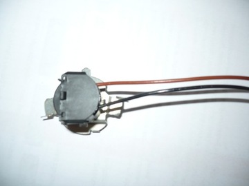 OPRAWKA ADAPTER ŻARÓWKI H7 REFLEKTOR HELLA Master Movano III