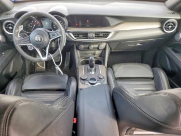 Alfa Romeo Stelvio SUV 2.0 Turbo 280KM 2018 Alfa Romeo Stelvio TI Sport 2018 2.0 Benzyna 280KM, zdjęcie 8