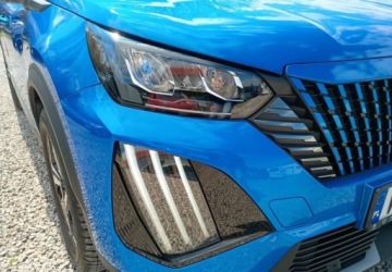 Peugeot 2008 II SUV Facelifting 1.2 PureTech 130KM 2024 Peugeot 2008 PureTech 130 Allure SS EAT8 SalonPL FVat 2024 Maly Przebieg, zdjęcie 11