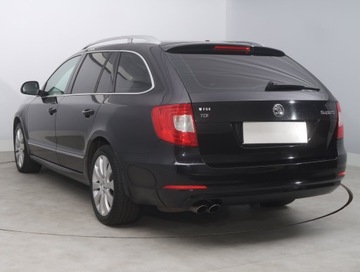 Skoda Superb II Kombi 2.0 TDI CR DPF 140KM 2012 Skoda Superb 2.0 TDI, DSG, Navi, Xenon, Klima, zdjęcie 3