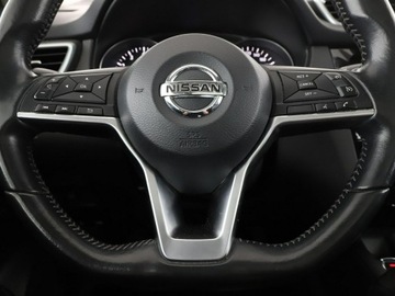 Nissan Qashqai II Crossover Facelifting 1.3 DIG-T  160KM 2018 Nissan Qashqai Automat Panorama Navi Kamera, zdjęcie 20