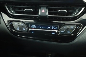 Toyota C-HR I Crossover Facelifting 2.0 Hybrid Dynamic Force 184KM 2020 Toyota C-HR 2.0 Hybrid, Salon Polska, Serwis ASO, zdjęcie 9