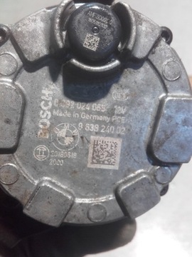 BMW 3 F30 ČERPADLO VODY 8638240 330E 2.0 TB