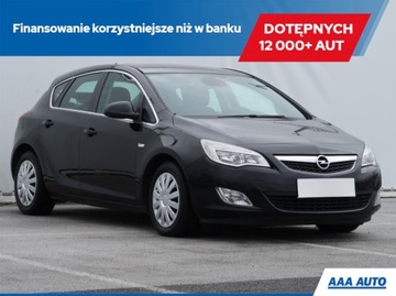 Opel Astra J Hatchback 5d 1.7 CDTI ECOTEC 110KM 2010 Opel Astra 1.7 CDTI, 1. Właściciel, Navi, Klima