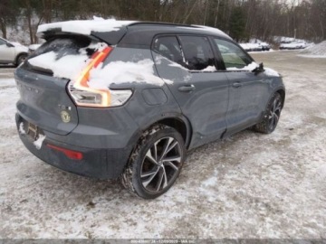 Volvo XC40 2021 Volvo XC 40 T5 R-Design 2021 2.0 Benzyna 248KM, zdjęcie 5
