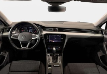 Volkswagen Passat B8 Variant Facelifting 2.0 TDI SCR 150KM 2020 Volkswagen Passat Variant VAT 23 Business 2.0TDI 150KM DSG 2020 r., salon, zdjęcie 14