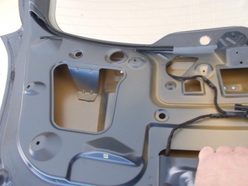 Задняя крышка багажника Опель Антара.