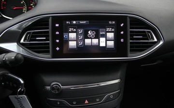 Peugeot 2016 Peugeot 308 Style 110KM 2016 1.2 Benzyna 110KM, zdjęcie 9