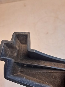 DRŽÁK DRŽÁKY MŘÍŽKY MASKA MERCEDES CLC CL203 A2038880090