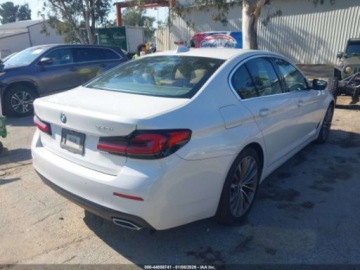BMW Seria 5 G30-G31 2022 BMW Seria 5 540i 2022 3.0 Benzyna 335KM, zdjęcie 5