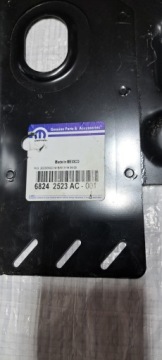 КРОНШТЕЙН ПЕРЕДНЕГО КРЫЛА JEEP COMPASS ЛЕВЫЙ 68242523AC