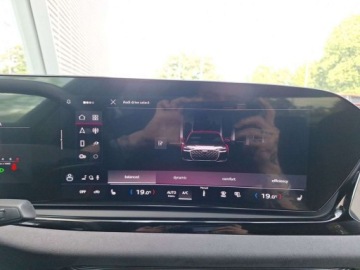 Audi A6 C8 Limousine Plug-In Facelifting 2.0 50 TFSI e 299KM 2025 Audi A6 Limousine ehybrid Quattro 220kW 299KM Stronic PakietTechPlusSlineE, zdjęcie 9