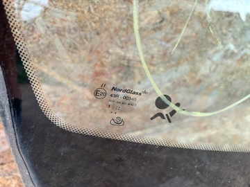 MEGANE III HATCHBACK KOMBI SKLO (OKNO) PŘEDNÍ ORIG. SENSOR