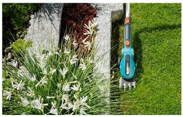 Аккумуляторные ножницы для газона Gardena