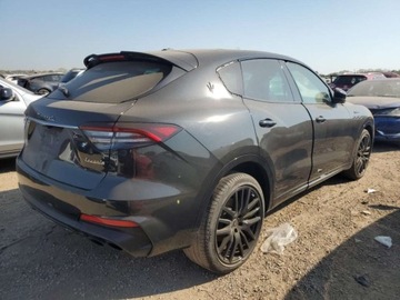 Maserati Levante 2022 Maserati Levante 2022, Modena, 3.0L, od ubezpieczalni 3.0 Benzyna 424KM, zdjęcie 3