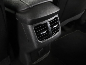 Ford Mondeo V Kombi 2.0 TDCi 150KM 2019 Ford Mondeo 2.0 TDCi Business Edition Klimatronik, zdjęcie 35