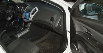 Chevrolet Cruze Hatchback 5d 1.6 16V DOHC 124KM 2013 CHEVROLET CRUZE 1.6 124 KM, zdjęcie 30