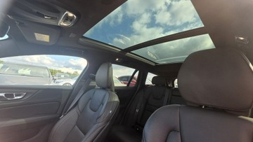 Volvo V60 II  2020 Volvo V60 t6 awd twin engine geartronic RDeasing, zdjęcie 21