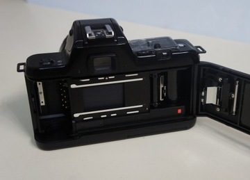 Камера NIKON F-0401s + объектив Sigma 28-70 мм
