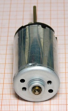 Двигатель постоянного тока 12 В, ось 2,3 мм JOHNSON [P103]C