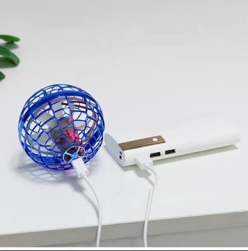 ЛЕТАЮЩИЙ ШАР ВОЛШЕБНЫЙ СВЕТОДИОДНЫЙ МИНИ-ДРОН С РУЧНЫМ УПРАВЛЕНИЕМ САМОЛЕТ-ИГРУШКА