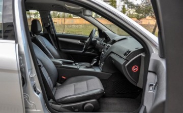 Mercedes Klasa C W204 Kombi T204 1.8 200 CGI BlueEFFICIENCY 184KM 2010 Mercedes-Benz Klasa C 1,8 (184KM) Automat 1.8 Benzyna 184KM, zdjęcie 10