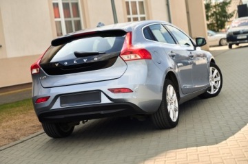Volvo V40 II Hatchback Facelifting 2.0 D2 120KM 2018 VOLVO V40 INSCRIPTION PANORAMA JASNA SKÓRA AUTOMAT, zdjęcie 2