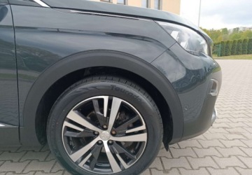 Peugeot 3008 II Crossover 1.2 PureTech 130KM 2017 Peugeot 3008 Bezwypadkowy - serwis - wersja Allure 1.2 Benzyna 131KM, zdjęcie 5