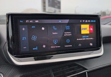 Peugeot 2008 II SUV 1.2 PureTech 130KM 2023 Peugeot 2008 PureTech 130 Allure SS EAT8 SalonPL FVat 2023 1.2 Benzyna, zdjęcie 19