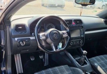 Volkswagen Scirocco III Coupe 1.4 TSI 122KM 2011 Volkswagen Scirocco 1,4 Ben 122 km 1.4 Benzyna 122KM, zdjęcie 4