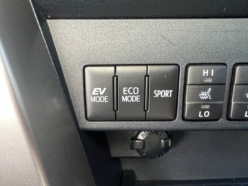 Toyota RAV4 IV MPV Facelifting 2.5 Hybrid 197KM 2017 Toyota RAV4 Toyota RAV 4 IV XENONYLEDYKamera cofania Bezwypadkowa 2.5, zdjęcie 22