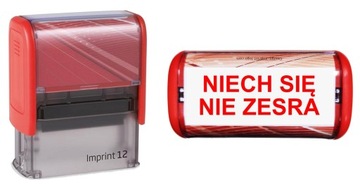 Pieczątka z napisem NIECH SIĘ NIE ZESRA prezent urodziny