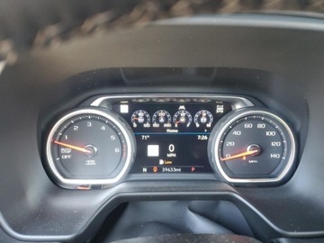 Chevrolet Suburban GMT900 2021 Chevrolet Suburban K1500 High Country 2021 6.2l 6.2 Benzyna 420KM, zdjęcie 9