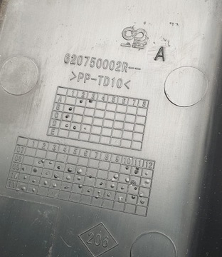 LIŠTA NÁRAZNÍKU LEVÝ PŘEDNÍ RENAULT MEGANE III