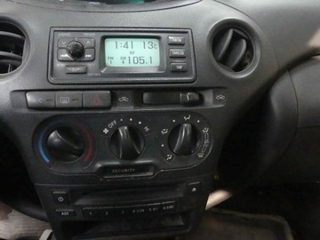 KONZOLA PANEL VENTILACE TOYOTA YARIS I 03-05