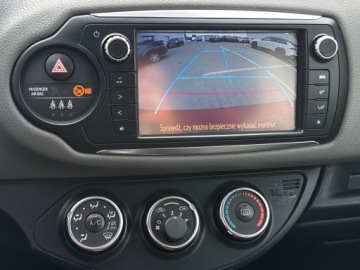 Toyota Yaris III Hatchback 5d Facelifting 1.33 Dual VVT-i 99KM 2016 Toyota Yaris 1.33 Premium MS EU6 III (2011-2019) 1, zdjęcie 15