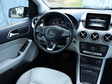 Mercedes Klasa B W246 Sports Tourer 250 BlueEFFICIENCY 211KM 2015 Mercedes B B 250 4MATIC, 4X4, Automat, Skóra, zdjęcie 6