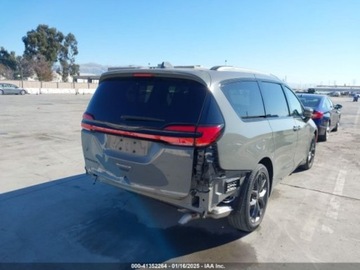 Chrysler Pacifica II 2021 Chrysler Pacifica Touring L 2021 3.6l 3.6 Benzyna 287KM, zdjęcie 2