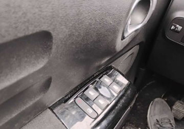 Citroen C3 III Hatchback 1.2 PureTech 82KM 2017 Citroen C3 2017r, 1.2 Benzyna. Lekko uszkodzony tyl. Jezdzi. 1.2 Benzyna, zdjęcie 9