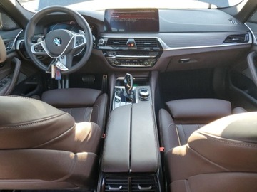 BMW Seria 5 G30-G31 2021 BMW Seria 5 540XI 2021 3.0l 3.0 Benzyna 335KM, zdjęcie 8