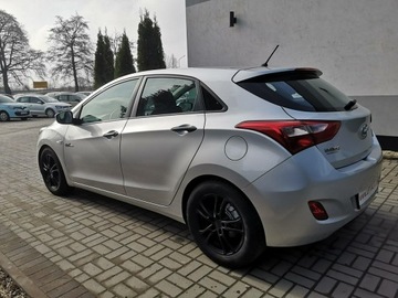 Hyundai i30 II Hatchback 5d 1.6 CRDi 110KM 2015 Hyundai i30 1.6CRDI 110KM Klima ALU Isofix, zdjęcie 8