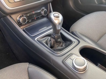 Mercedes CLA C117 Coupe Facelifting 1.5 180 d 109KM 2018 Mercedes-Benz CLA LEDY SKORY PARKTRONIC NAWIGACJA AMBIENTOWE OSWIETLENIE G, zdjęcie 9